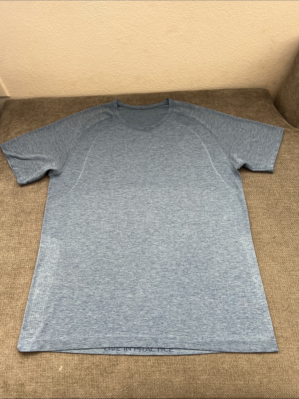 lululemon athletica Men’s Heather Blue Performance Crew Tee